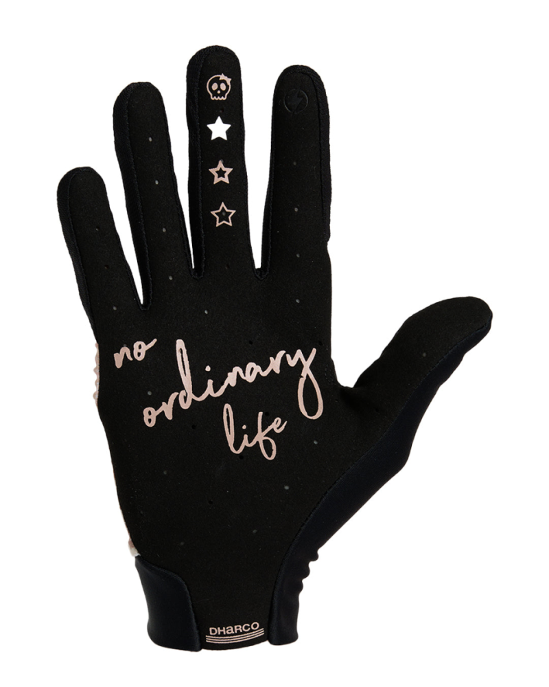 Dharco Womens Trail Glove | Priscilla, L