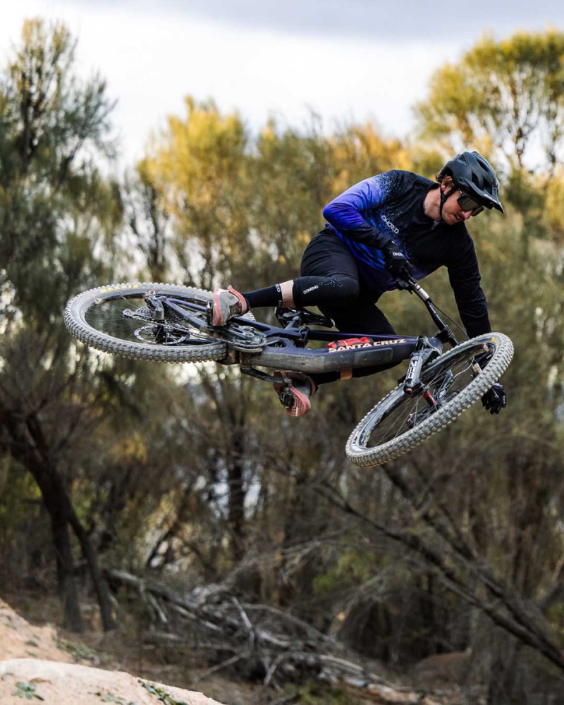 Dharco Gravity Knee Pad - M